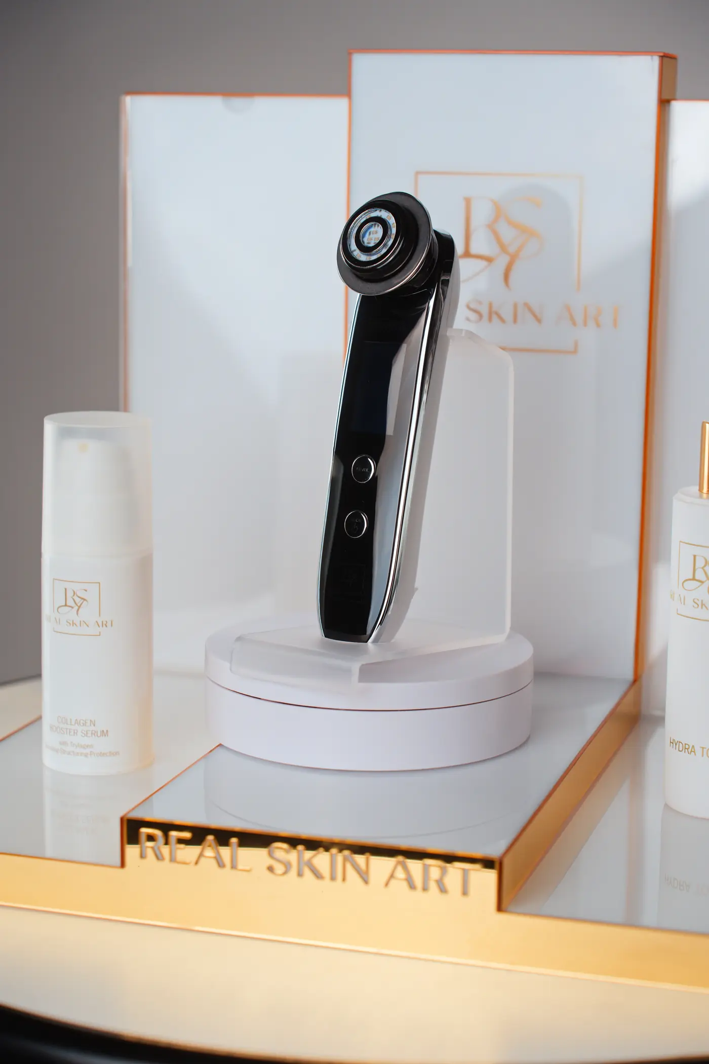 Skinéra